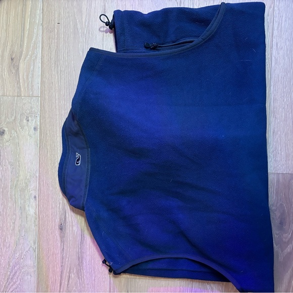 Vineyard Vines Fleece Vest - Picture 3 of 5